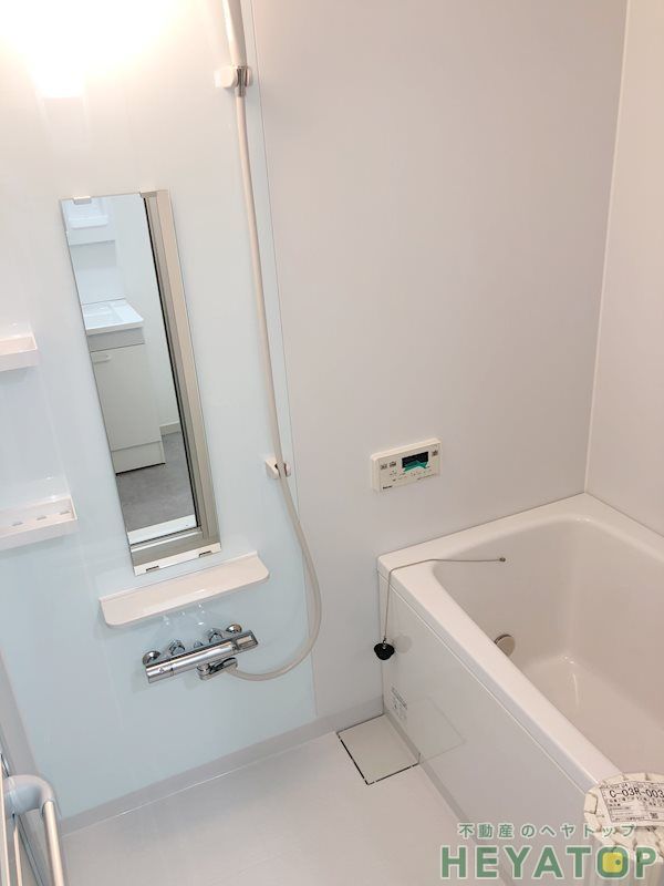 バス・シャワールーム　追焚き機能付きお風呂（同仕様写真）