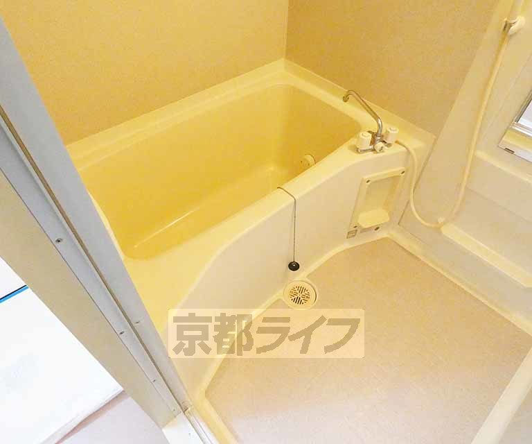 バス・シャワールーム　清潔感のあるお風呂です！