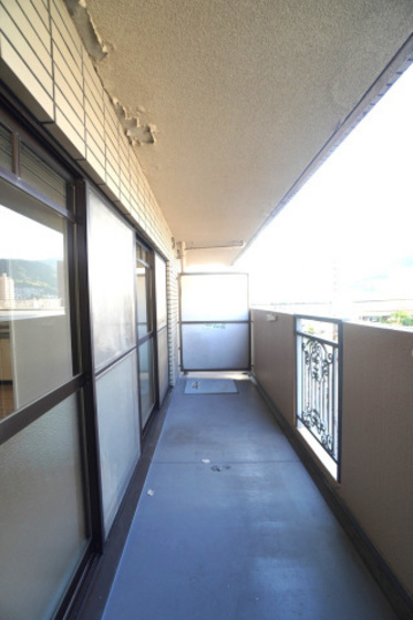 バルコニー　※別部屋の写真です