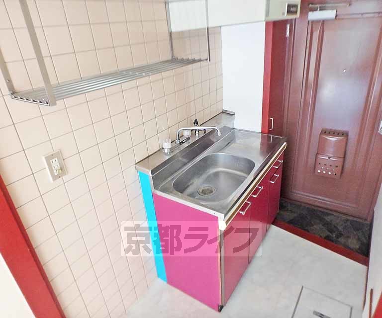 キッチン　一人暮らしにちょうどいいサイズ