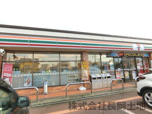 コンビニ　セブンイレブン 長岡宮内駅前通り店（コンビニ）まで563m