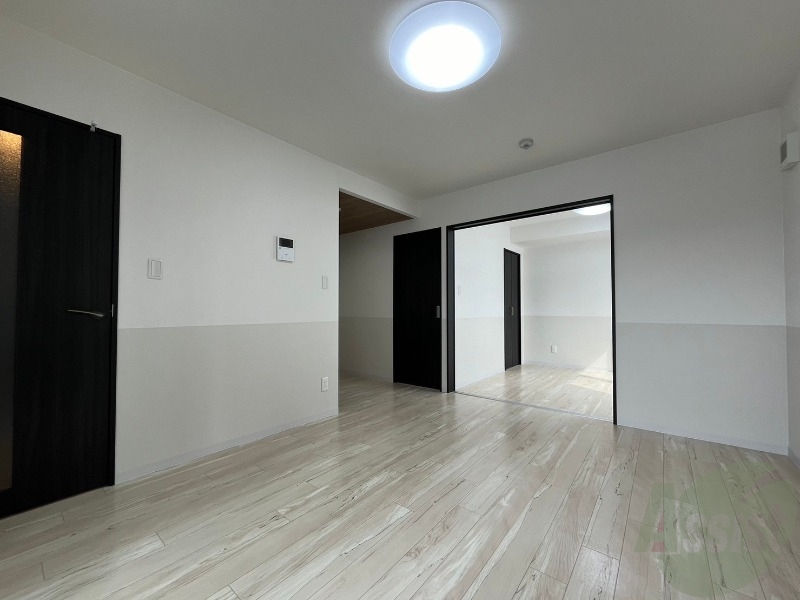 居室・リビング　広くてきれいなリビングです！快適に過ごせそうですね。