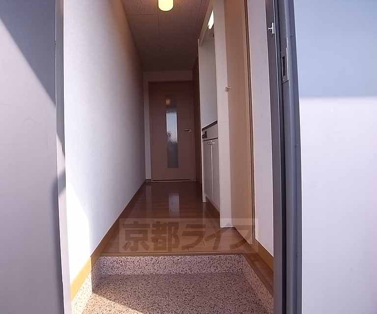 その他部屋・スペース　圧迫感の感じない廊下です。