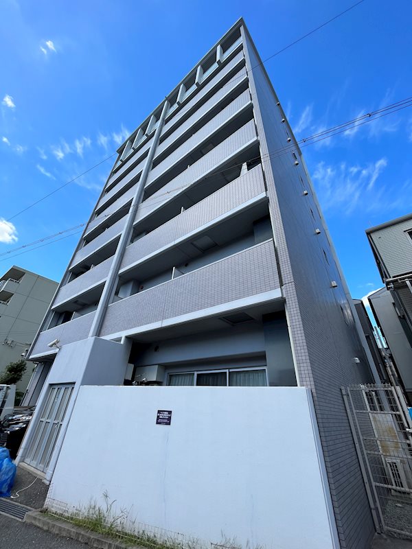 建物外観　鉄筋コンクリート造　8階建　29戸
