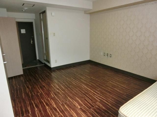 その他部屋・スペース　ベッド付きのゆとりのある間取り