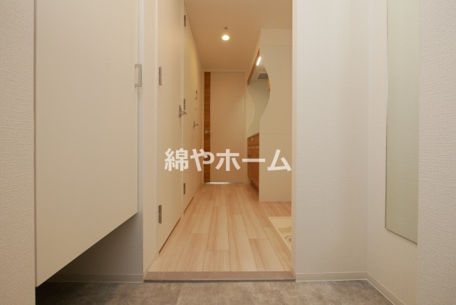 玄関　収納もある玄関です