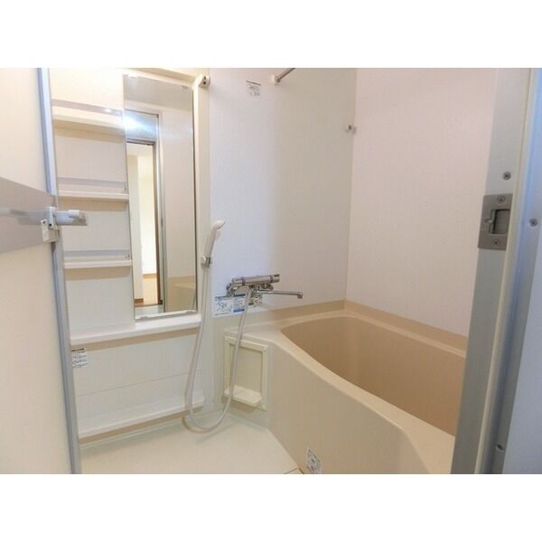 バス・シャワールーム　☆清潔感のあるバスルーム☆