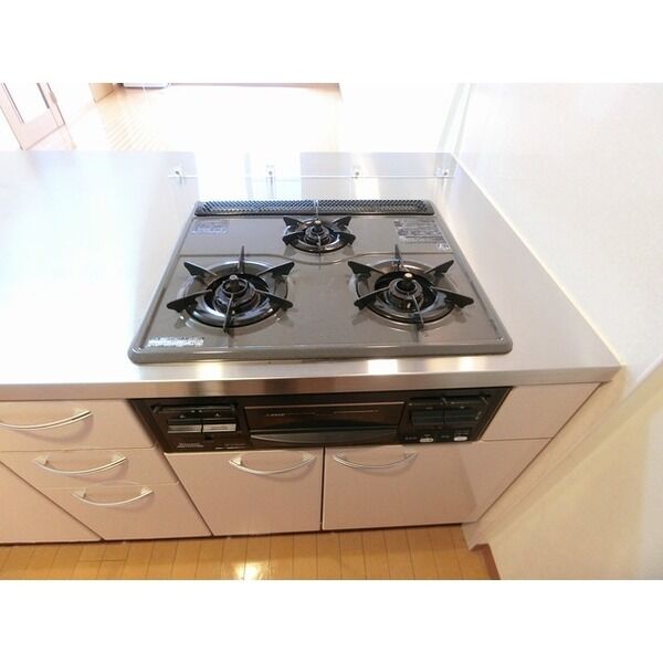 その他設備　☆三口コンロ付き☆