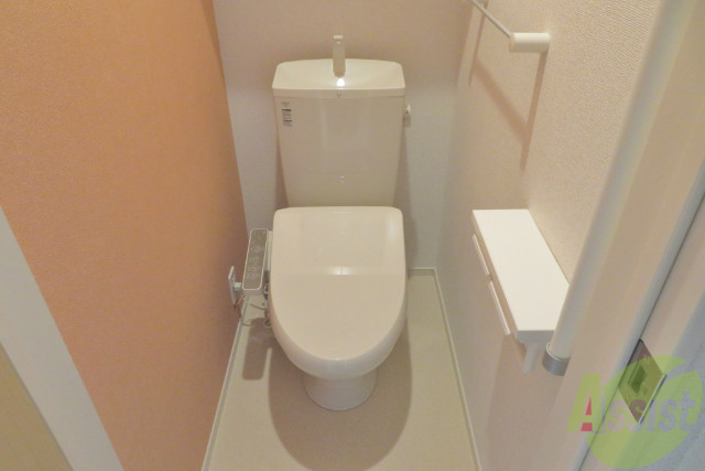 トイレ　トイレは個別になっていますのでゆっくり使えますね。