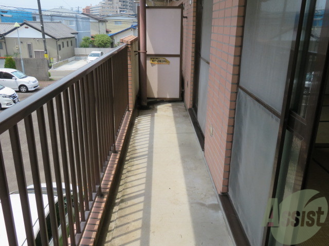 バルコニー　洗濯物を干すスペースが確保されていました