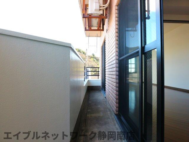 バルコニー　陽当たり良好なバルコニーです