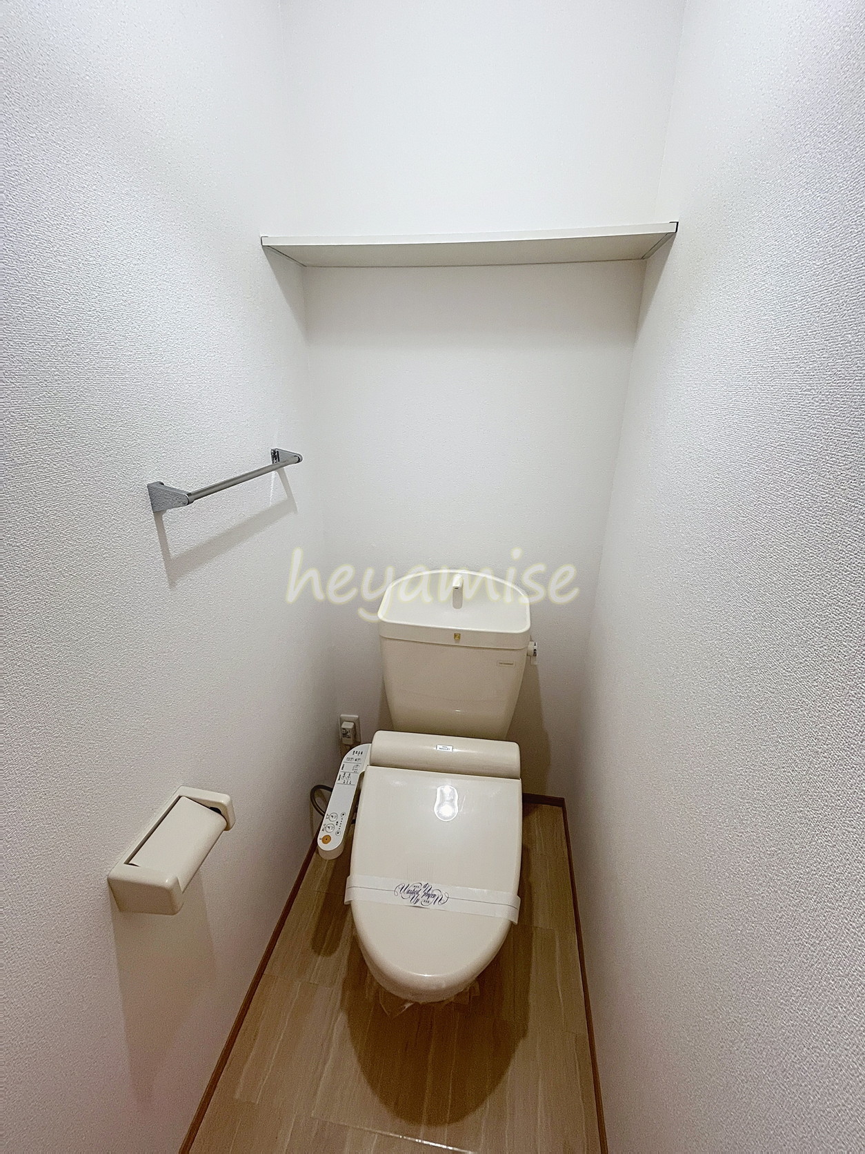 トイレ　写真は反転別号室