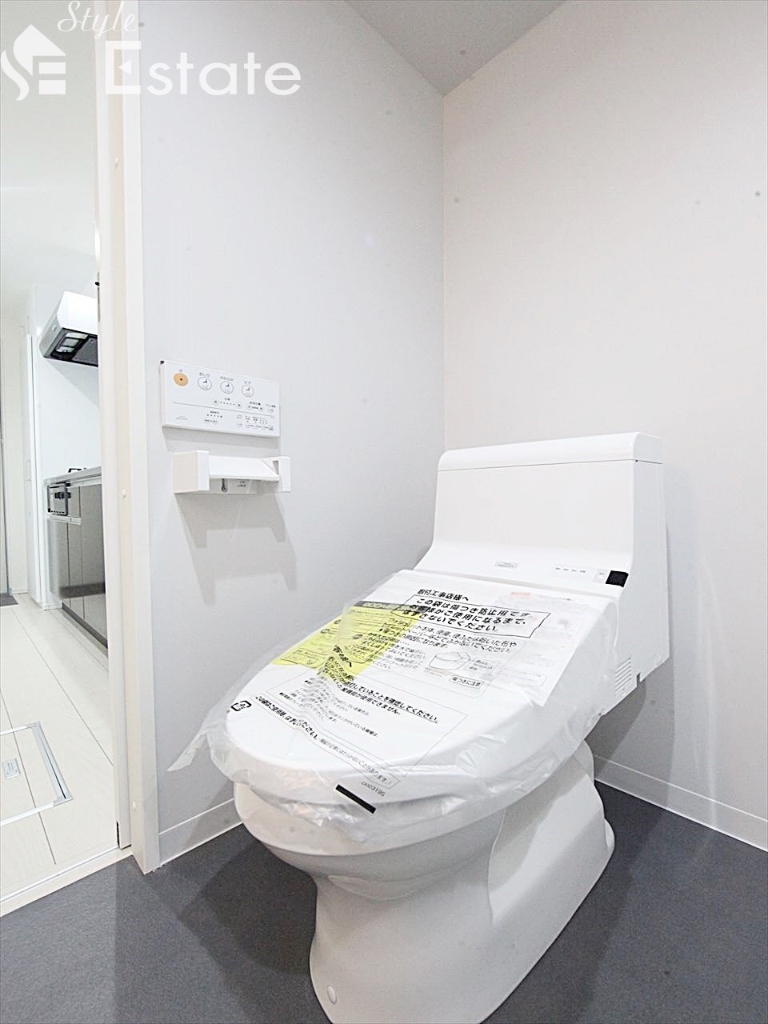 トイレ　トイレ　温水洗浄暖房便座