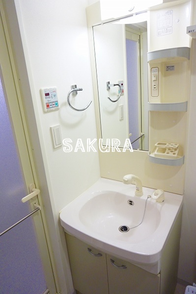 洗面設備　忙しい朝には欠かせない洗面所です♪