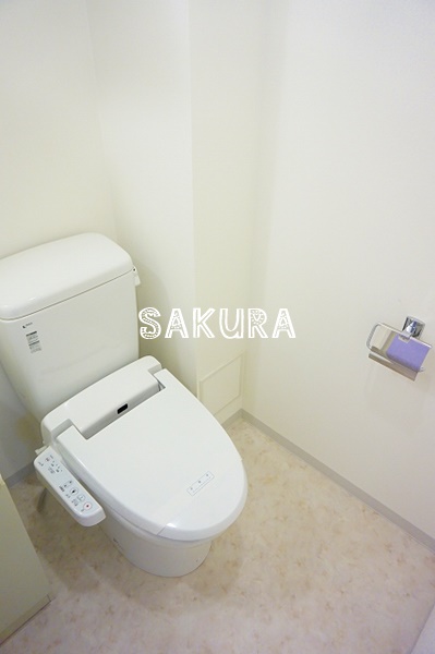 トイレ　落ち着いた色調のトイレです♪