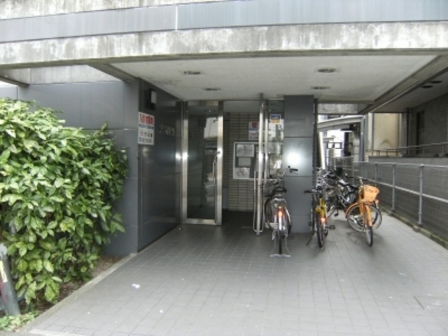 エントランス　エントランス