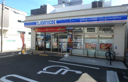 コンビニ　ローソン長田五番町八丁目店（コンビニ）まで44m