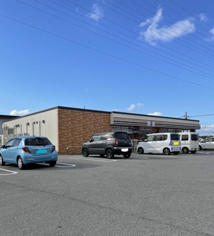 コンビニ　セブン－イレブン富山赤田北店（コンビニ）まで821m