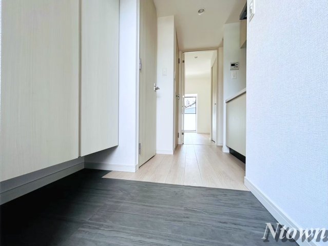 玄関　シンプルで使いやすい玄関です