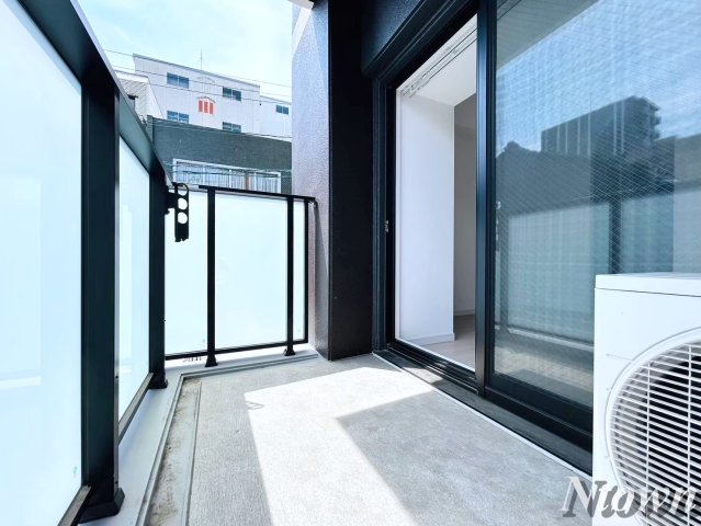 バルコニー　バルコニーからの眺めを楽しみながら食事をしませんか