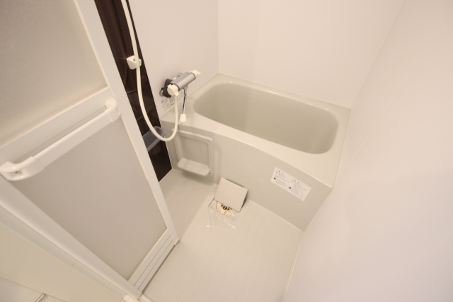 バス・シャワールーム　※別室の参考写真の為、現況優先です。