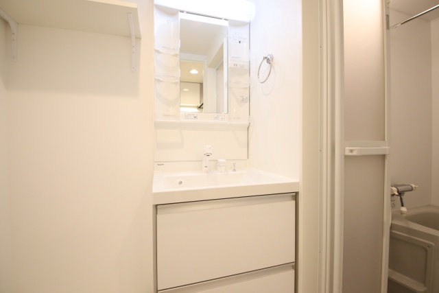 洗面設備　※別室の参考写真の為、現況優先です。