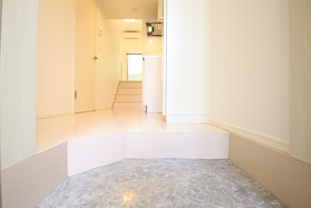 玄関　※別室の参考写真の為、現況優先です。