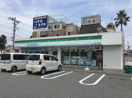 コンビニ　ファミリーマート 浜松小豆餅二丁目店（コンビニ）まで545m