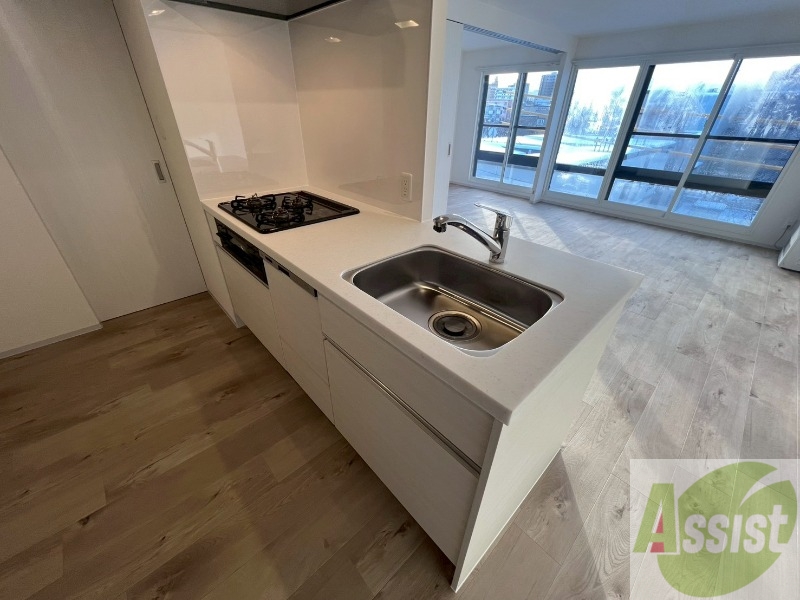 キッチン　キッチンはスペースも広々していて使いやすそうですよ！