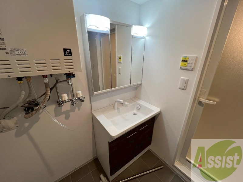 洗面設備　こちらに洗面台があります。朝の洗顔はこちらで。