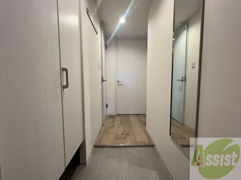 玄関　玄関の様子です。明るい印象ですね。気分もあがりそう。