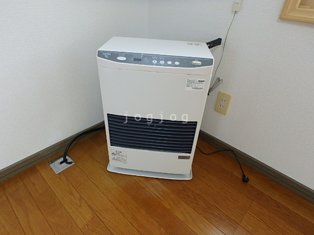 その他設備　灯油ＦＦストーブ