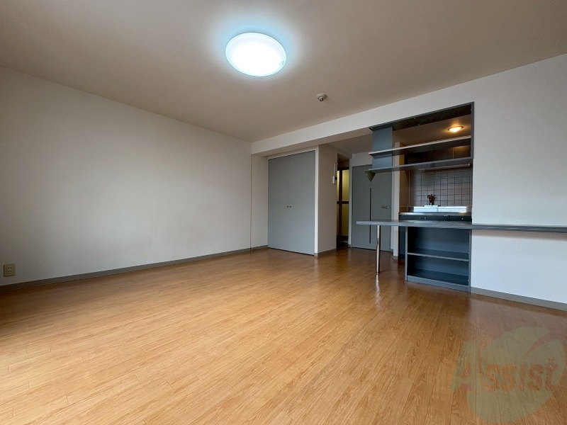 その他部屋・スペース　こちらのお部屋は光が差し込む、温かみのあるお部屋です。