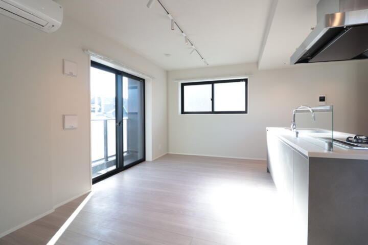 居室・リビング　※別部屋参考写真