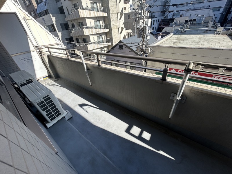 バルコニー　バルコニー