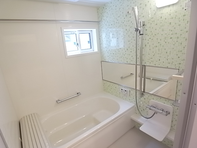 バス・シャワールーム　未完成の為、写真は同メーカー類似物件です。