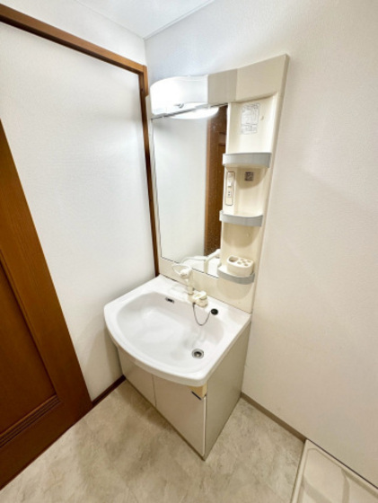 洗面設備　※別部屋の写真です