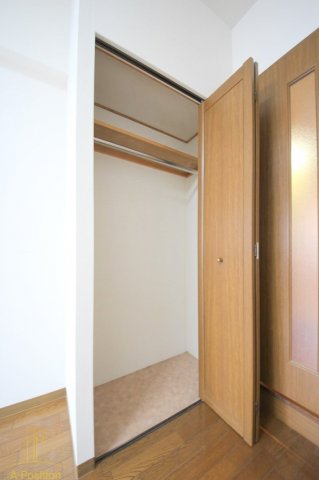 収納　エスリード本町