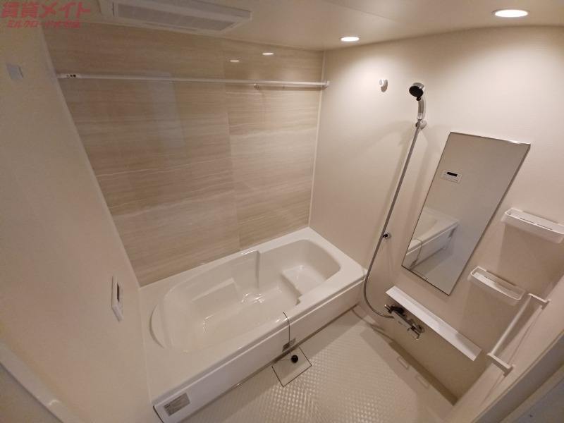 バス・シャワールーム　同型参考写真