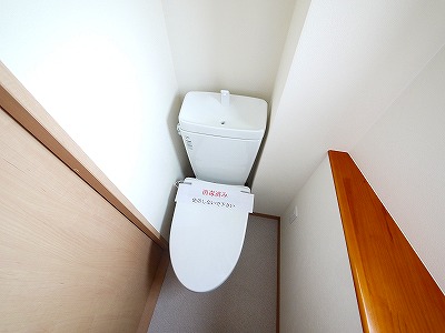 トイレ　落ち着いたトイレです