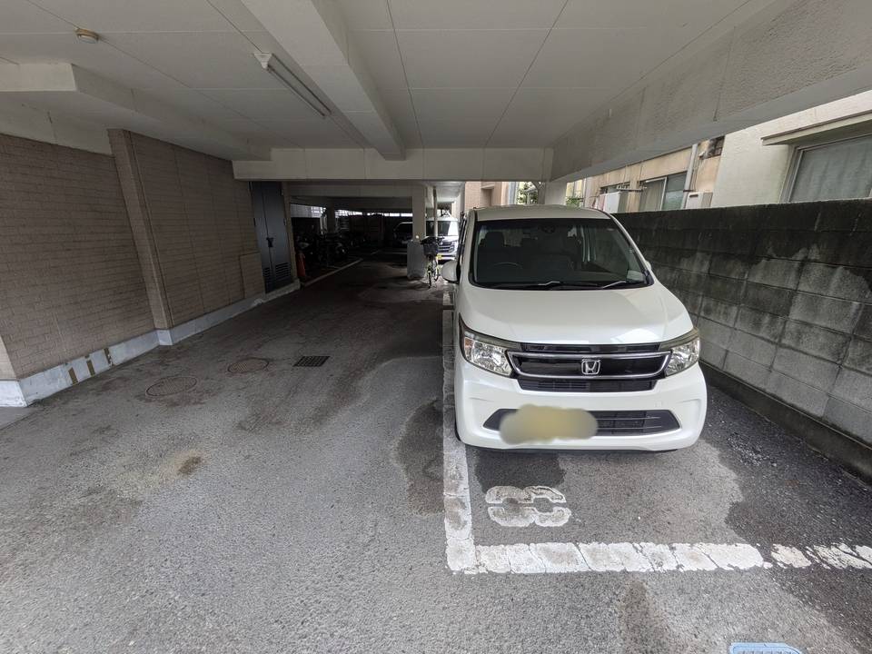 駐車場　駐車場