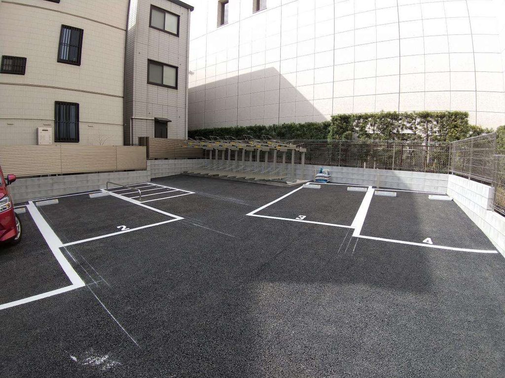 駐車場　駐車場