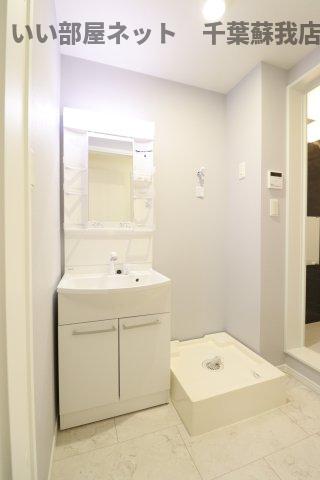 洗面設備　朝の準備に活躍する、洗髪洗面化粧台！