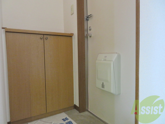 玄関　玄関の様子です。明るい印象ですね。気分もあがりそう。