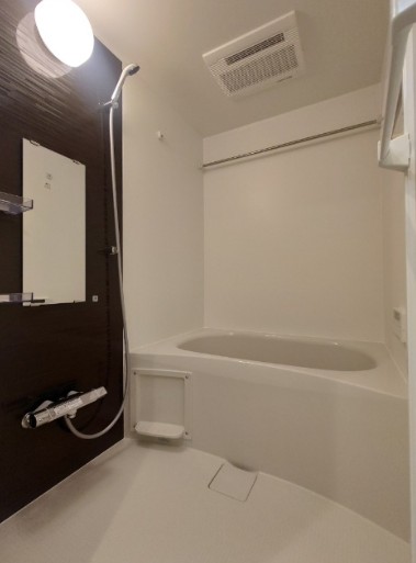 バス・シャワールーム　お風呂で日々の疲れを落としましょう