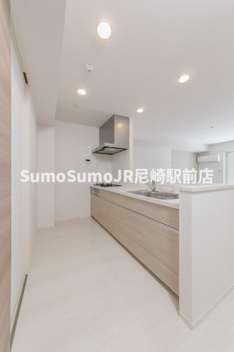 キッチン　コンパクトなキッチンで掃除もラクラク