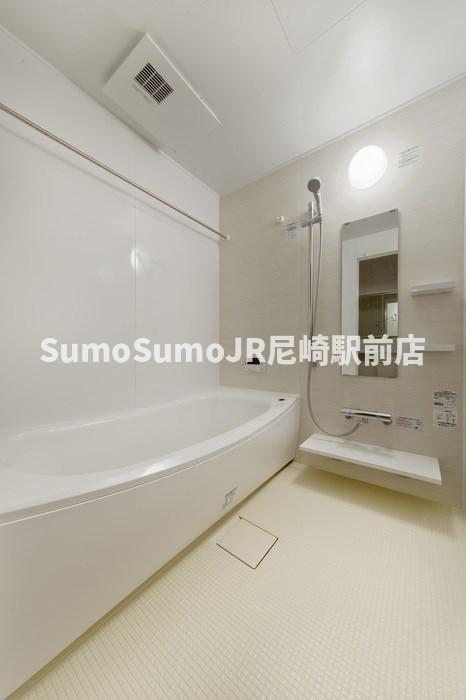 バス・シャワールーム　ゆったり過ごせるお風呂です