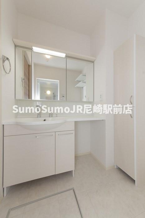 洗面設備　朝の身支度には欠かせない独立洗面化粧台