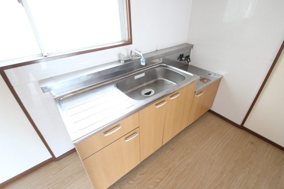 キッチン　※別部屋の写真です