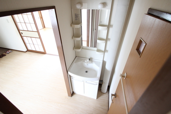 洗面設備　※別部屋の写真です